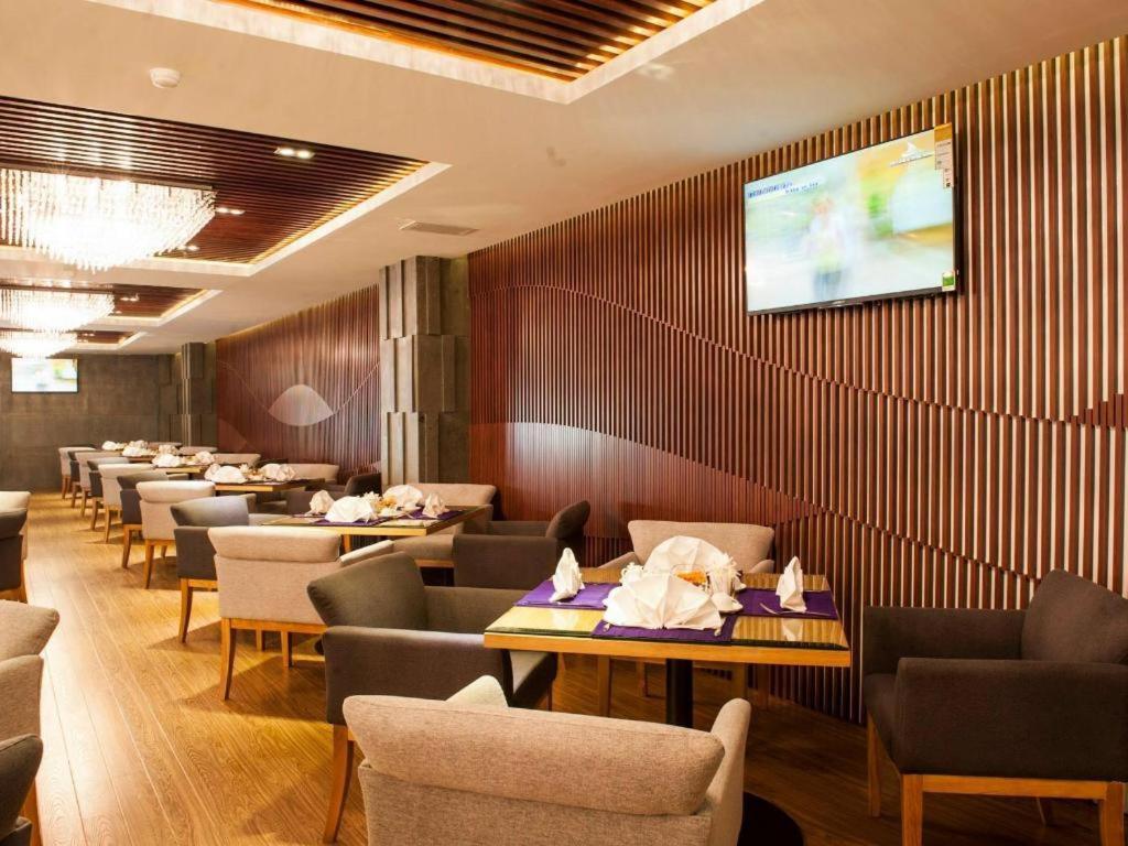 Iris Hotel Кан То Екстериор снимка