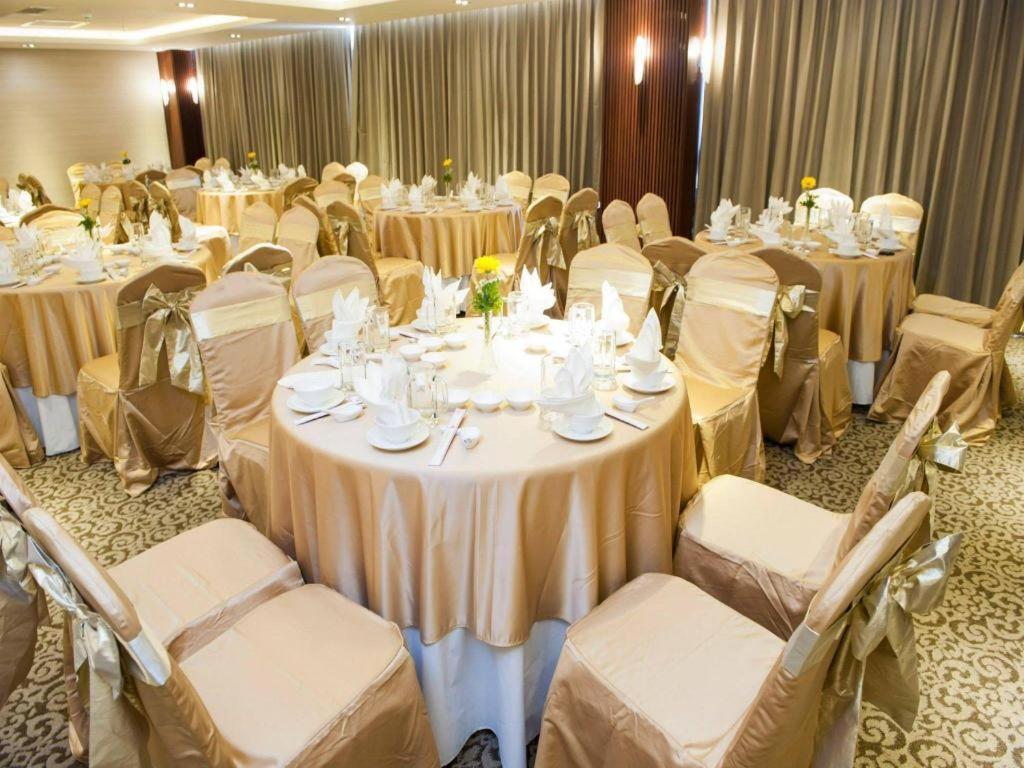 Iris Hotel Кан То Екстериор снимка
