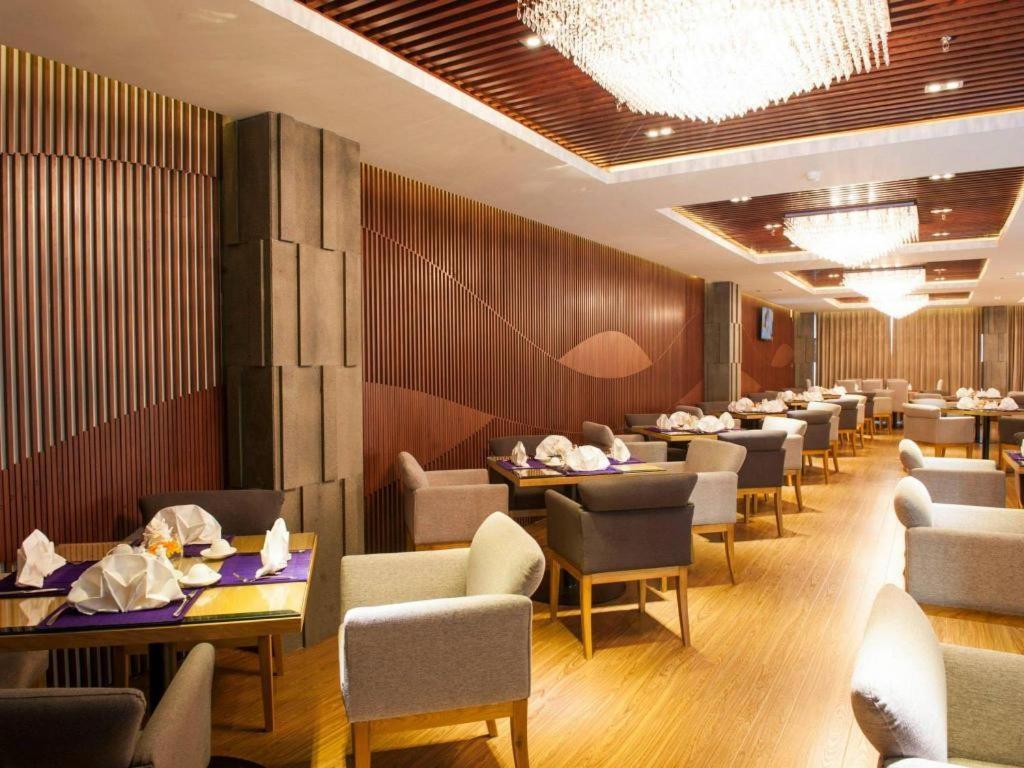 Iris Hotel Кан То Екстериор снимка