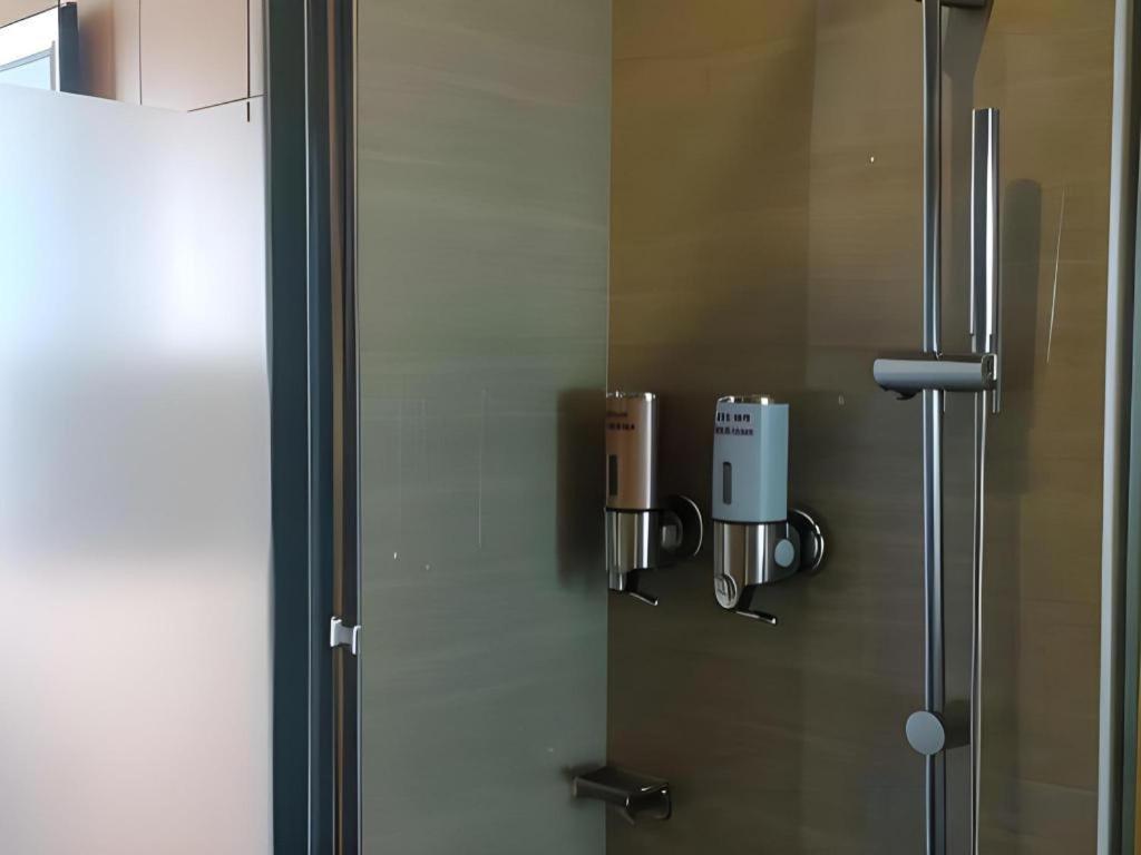 Iris Hotel Кан То Екстериор снимка