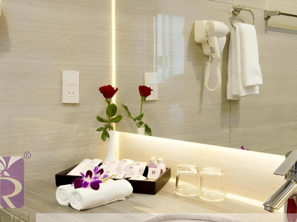 Iris Hotel Кан То Екстериор снимка