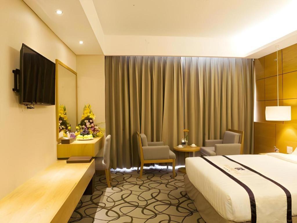 Iris Hotel Кан То Екстериор снимка
