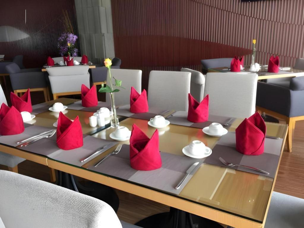 Iris Hotel Кан То Екстериор снимка